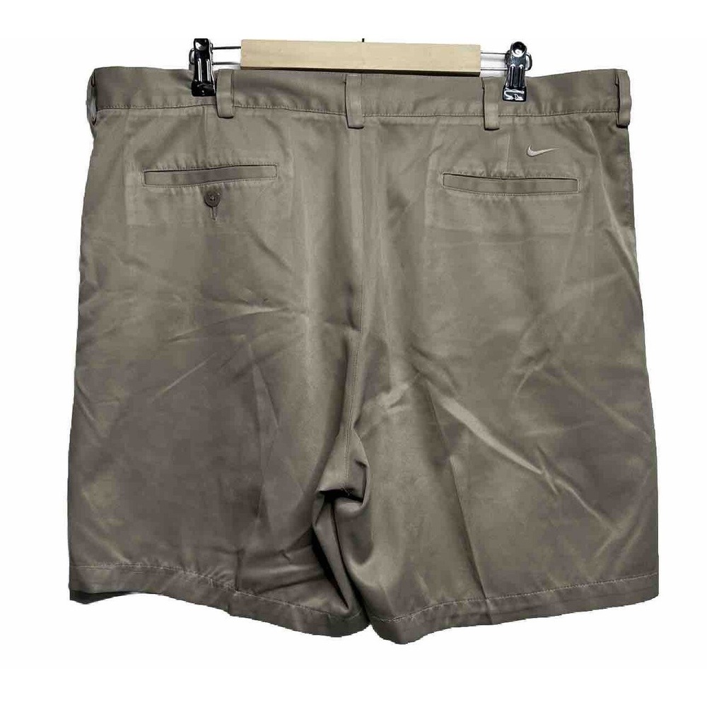 Nike Golf Men Size 40 Polyester Tan Performance Pleated Shorts - Picture 3 of 8